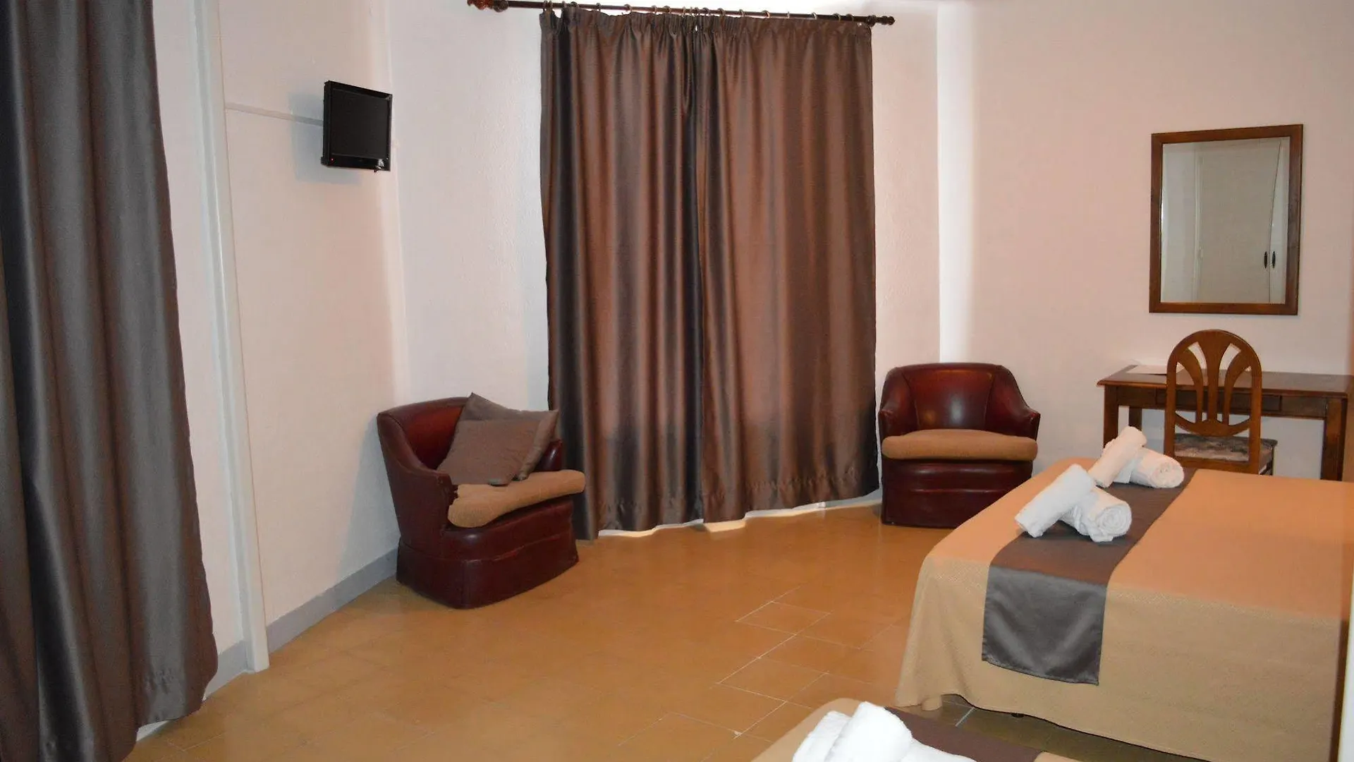 Hotel Apartaments Gesoria Porta Ferrada Sant Feliu de Guixols 0*,  Spain